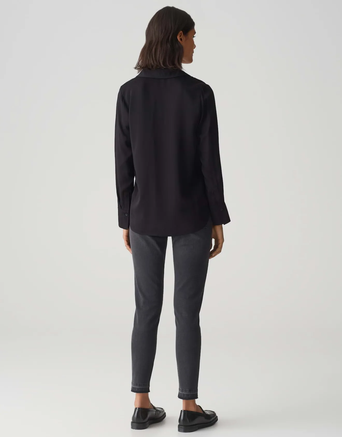 Outlet Basicbluse FANGI Regular aus fließender Viskose Blusen