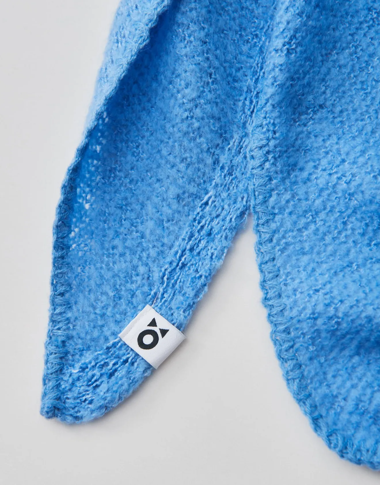 Online Dreieckstuch AMADSI aus Bouclé Strick Accessoires