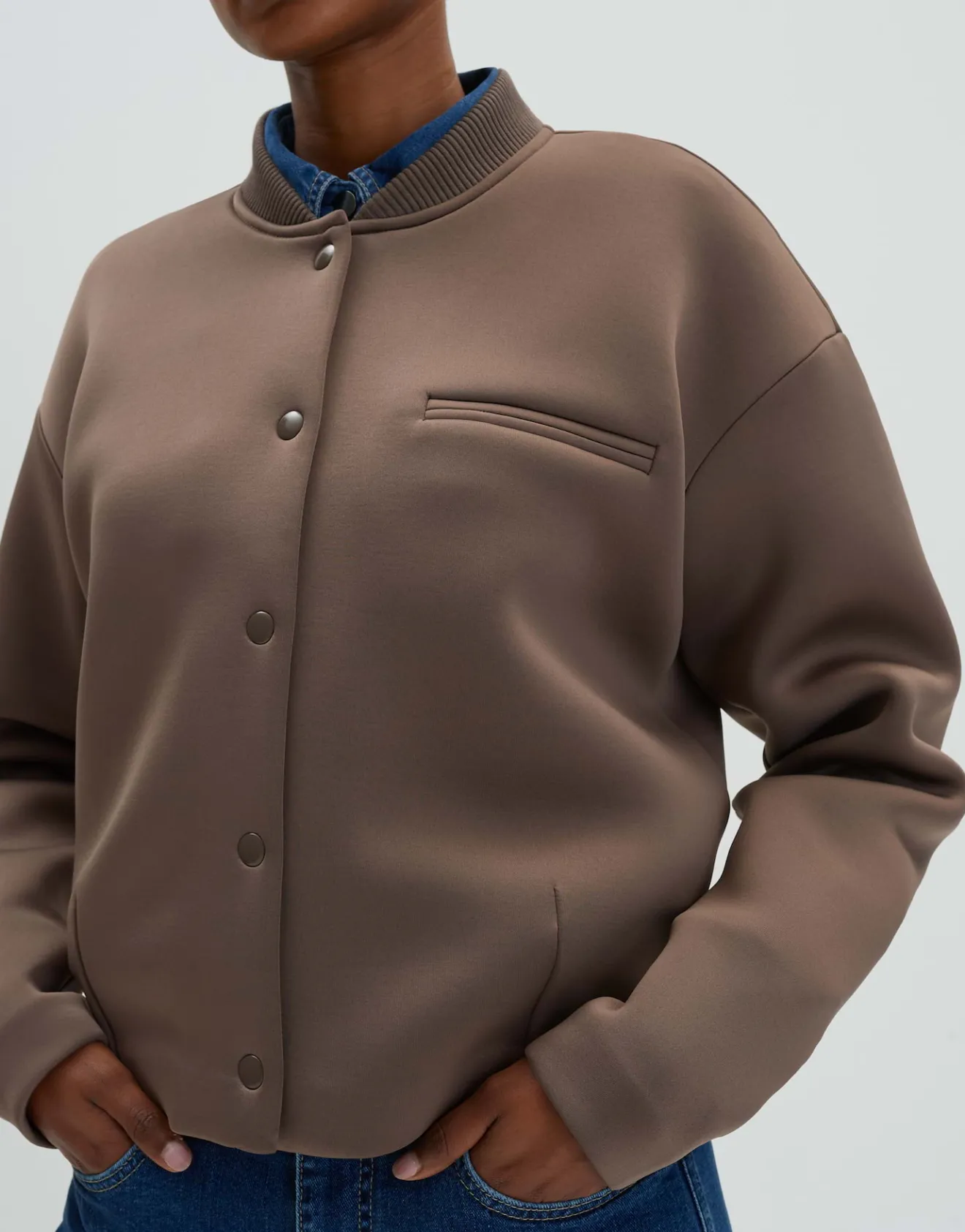 Outlet Kurze Bomberjacke ULONI Loose aus Scuba Sweat