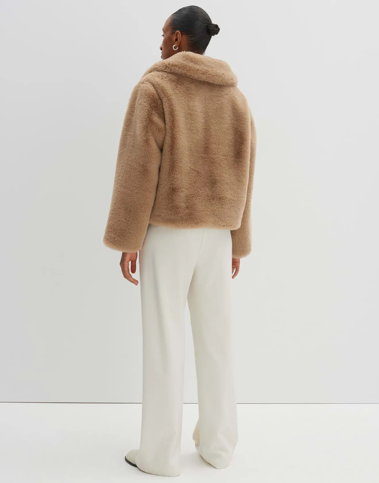 Fashion Kurze Fakefur Jacke VARIAH Loose Jacken & Mäntel