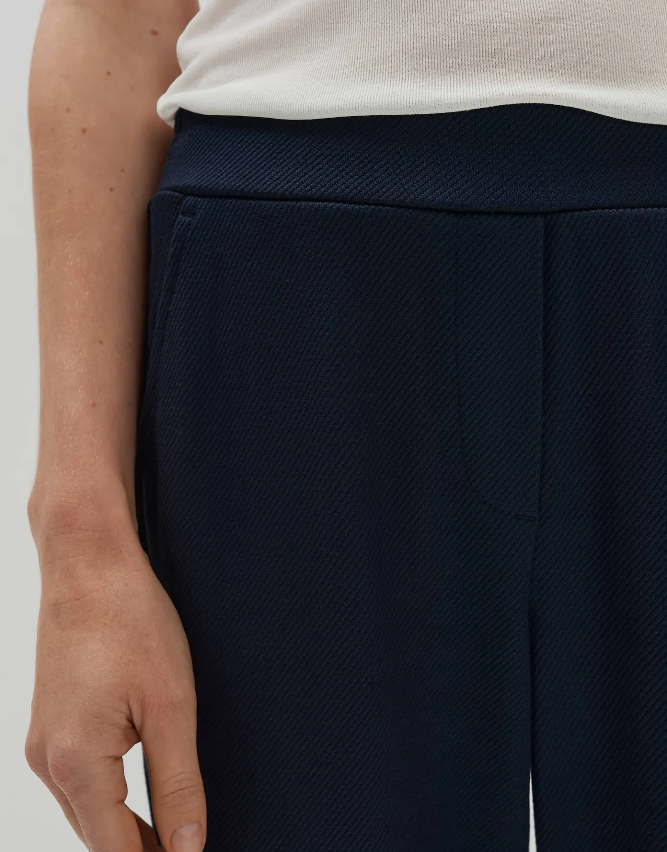 Shop Schlupfhose CHARLIE SLEEK aus Twill Jersey Hosen