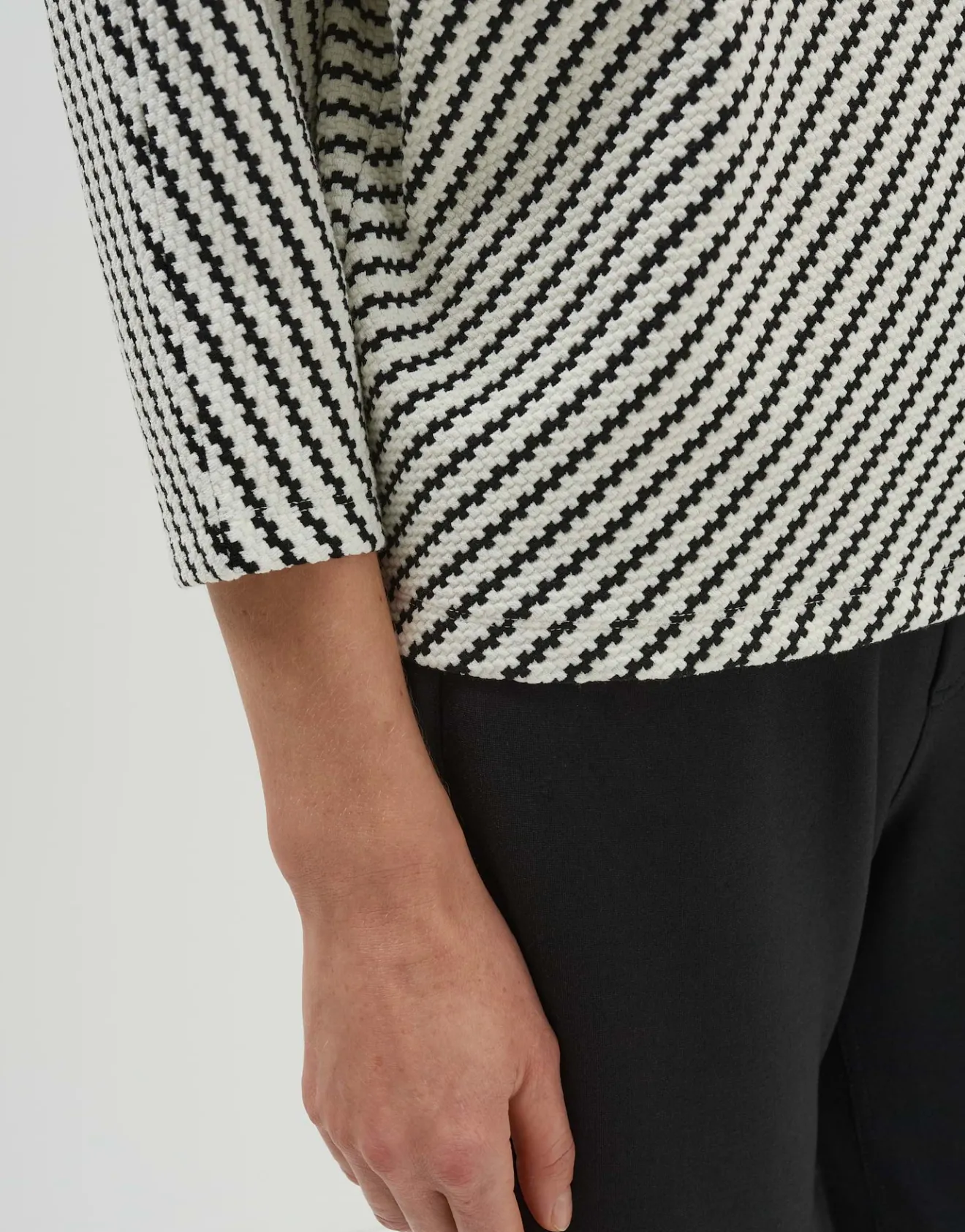 New Sweater ULOLA TWIST Loose mit 3D Struktur Sweat