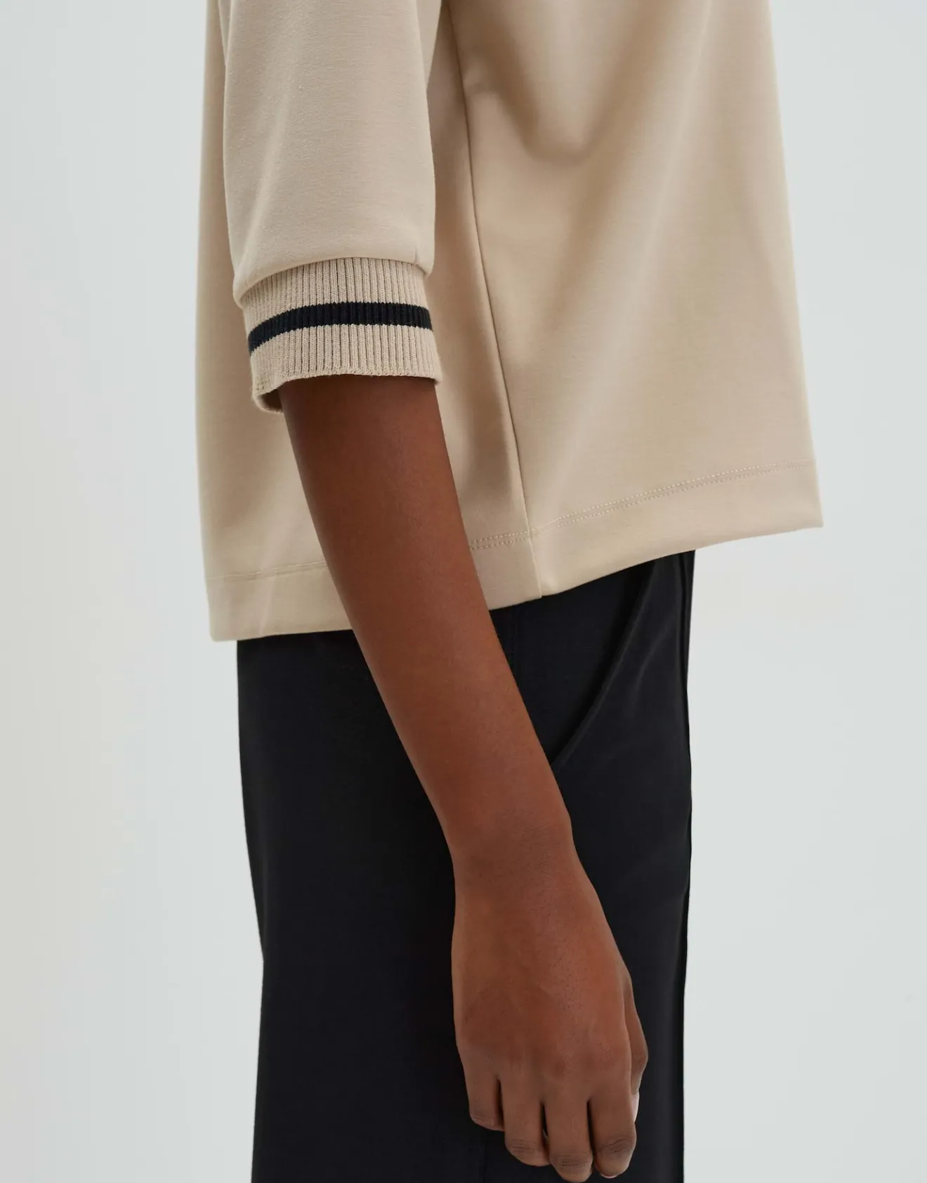 Outlet Sweater UTALBA Loose aus Viskose Mix Sweat