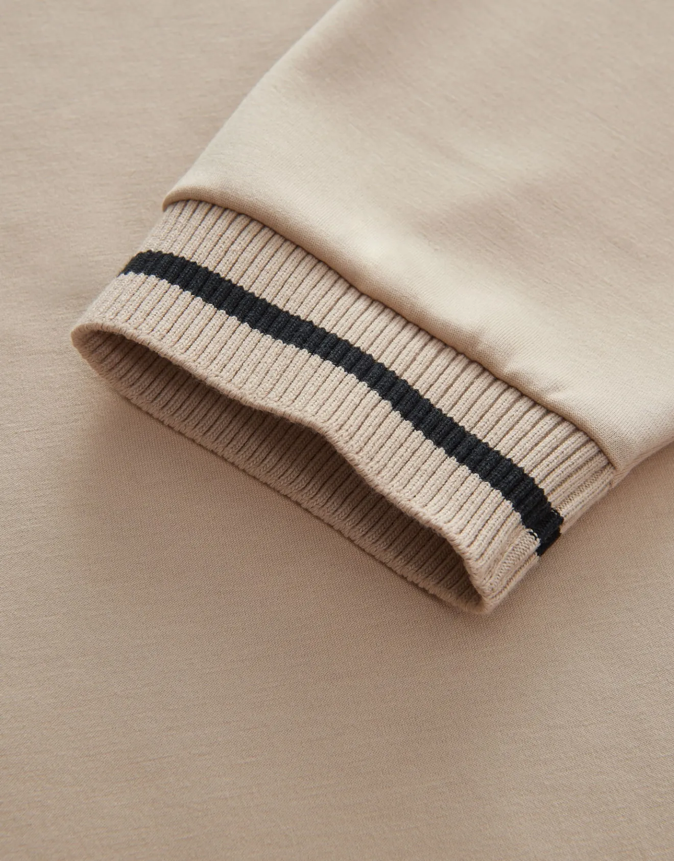Outlet Sweater UTALBA Loose aus Viskose Mix Sweat