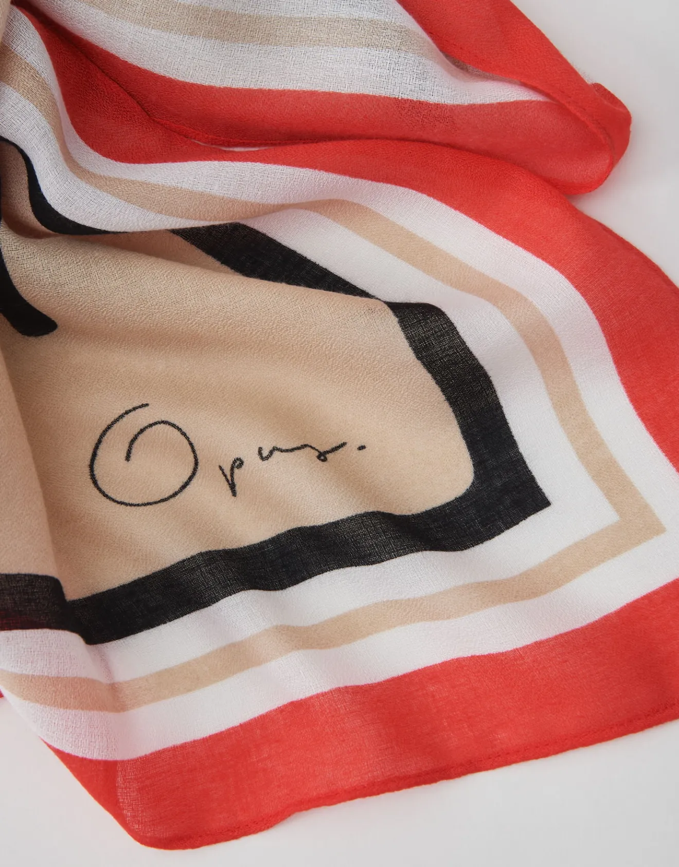 New Tuch ATYPO mit Print Accessoires