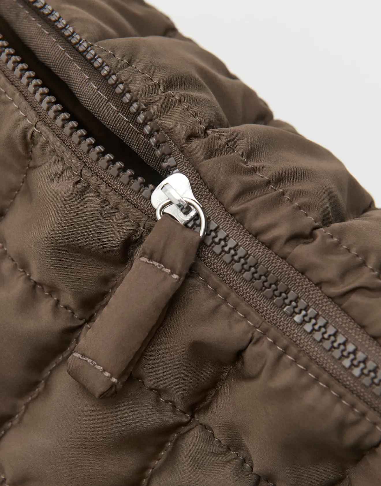 New Umhängetasche ARLEMA mit leichter Wattierung Accessoires